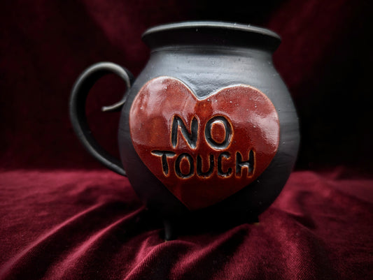 .No Touch Conversation Heart Cauldron Mug