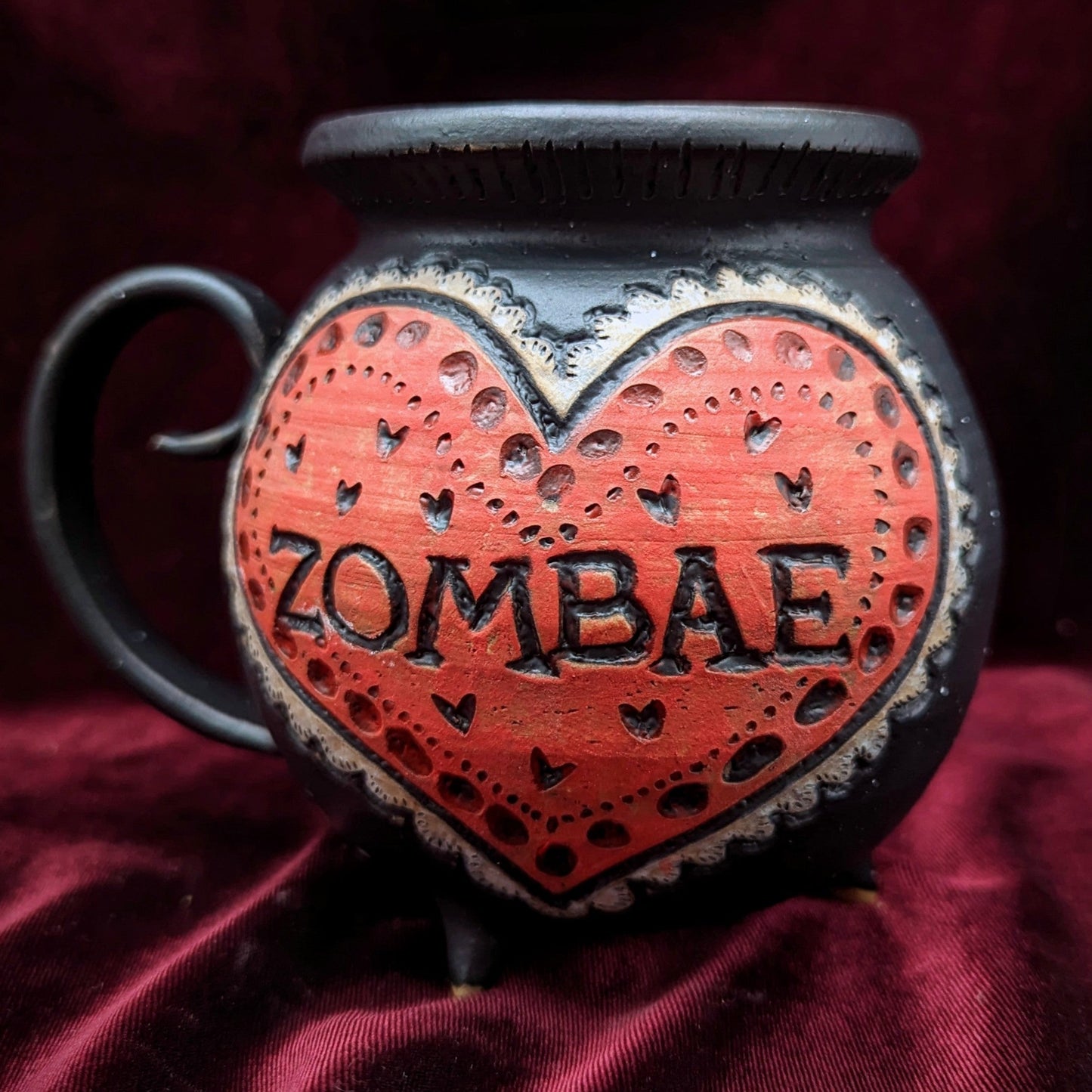 .Zombae Vintage Valentine Cauldron Mug
