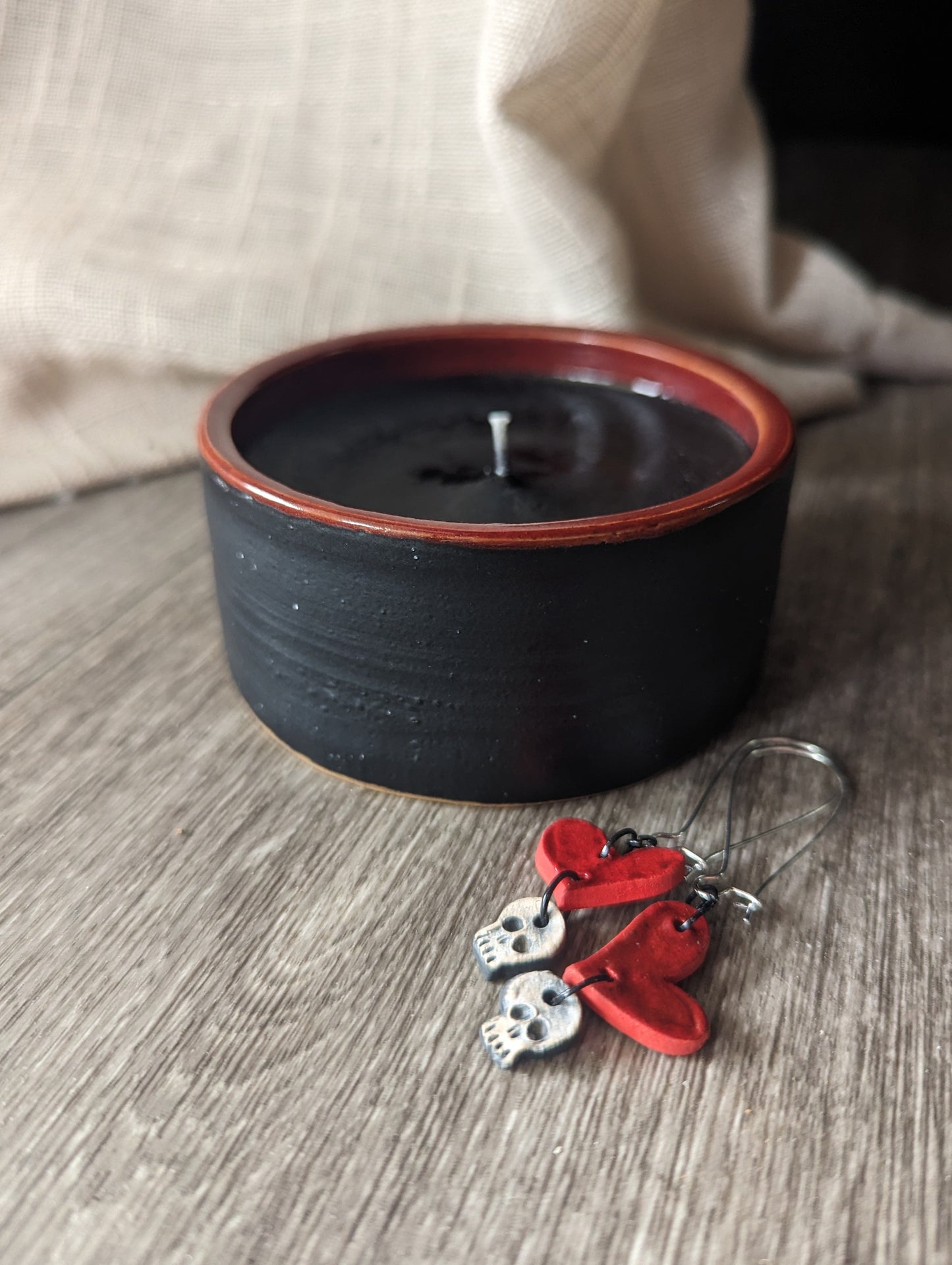 .Valloween Giftbox - Earrings and Candle